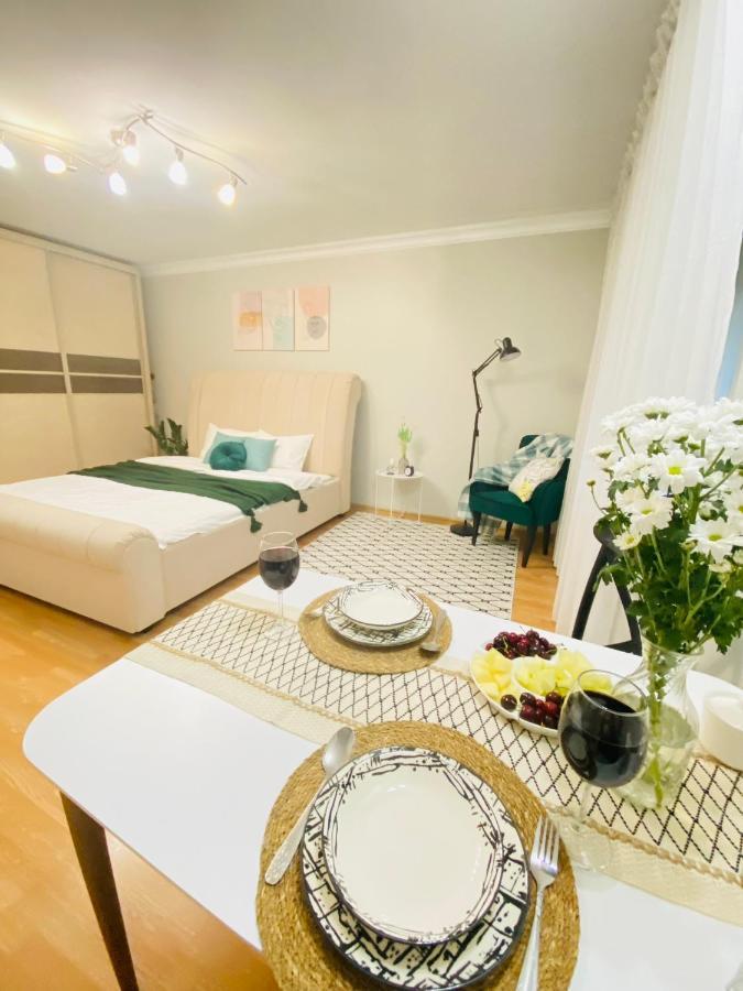 Like Home Apartments Timiryazev Street Almaty Exterior photo